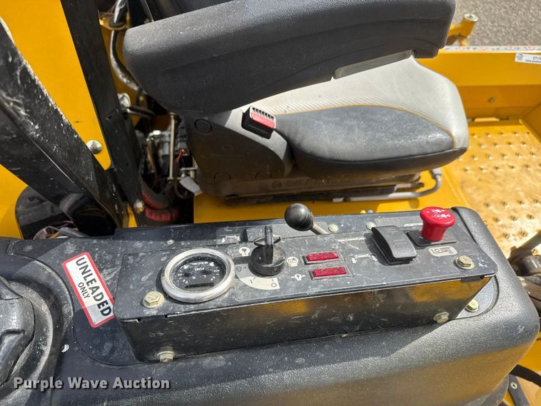 image for item ET1761 2018 Hustler Super 104 ZTR lawn mower