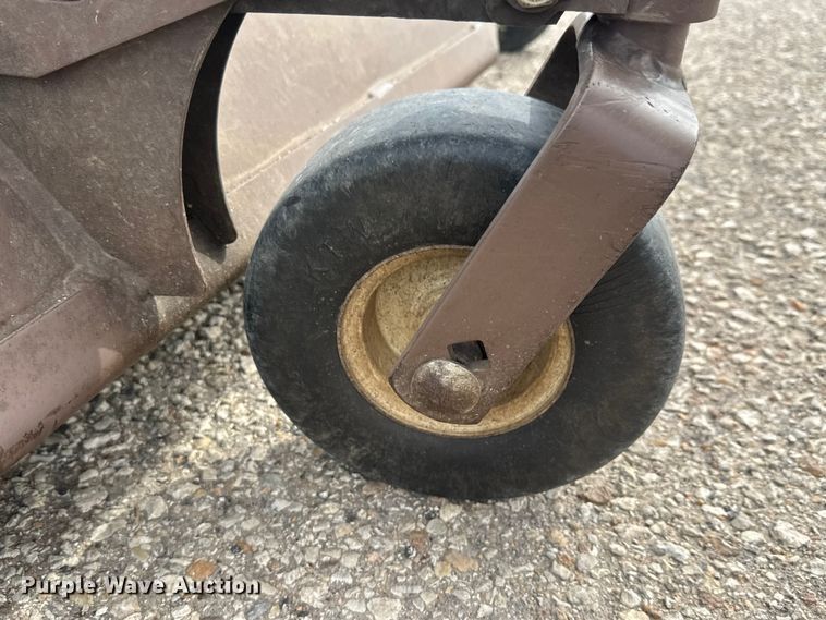 image for item ET1762 2019 Grasshopper 725D T6 ZTR lawn mower