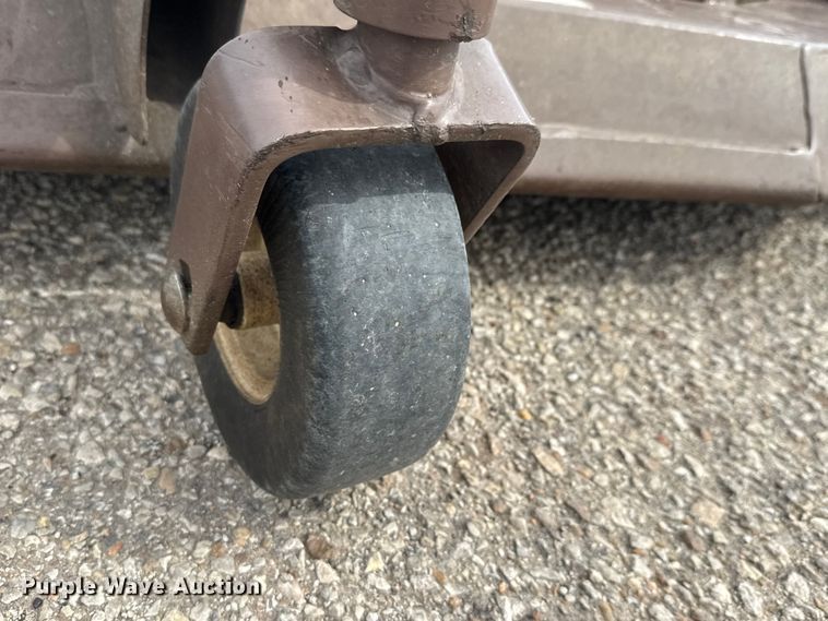 image for item ET1762 2019 Grasshopper 725D T6 ZTR lawn mower