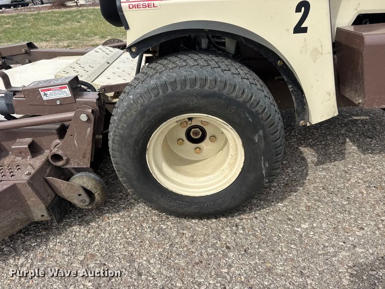 image for item ET1762 2019 Grasshopper 725D T6 ZTR lawn mower