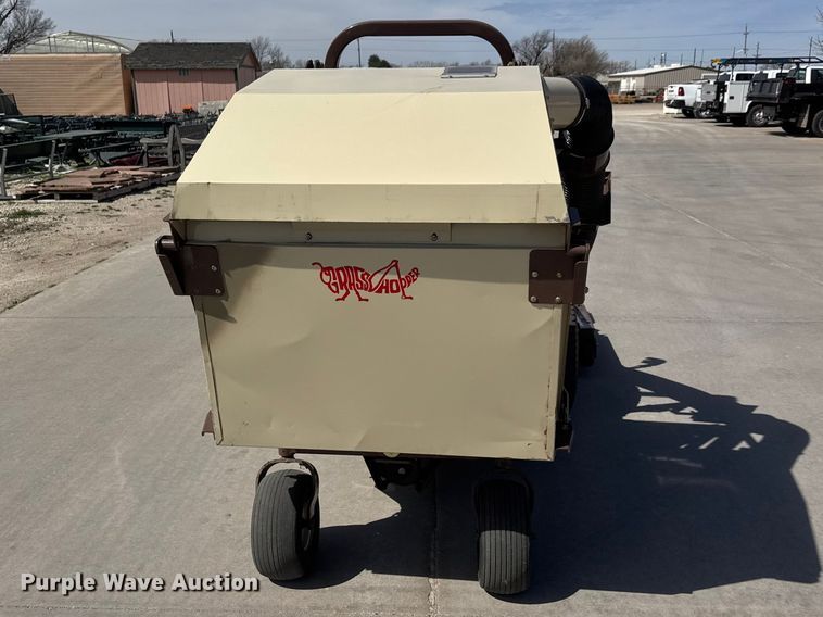 image for item ET1763 2018 Grasshopper 900D 1.3 ZTR lawn mower