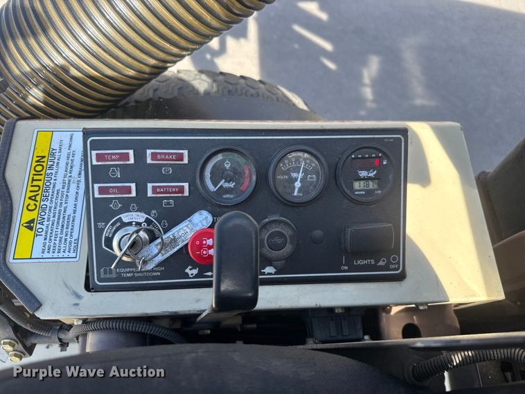 image for item ET1763 2018 Grasshopper 900D 1.3 ZTR lawn mower