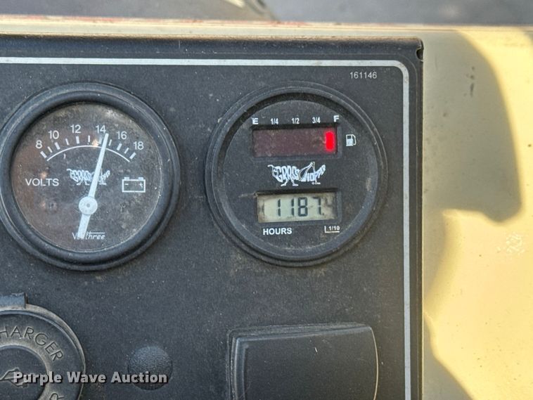 image for item ET1763 2018 Grasshopper 900D 1.3 ZTR lawn mower