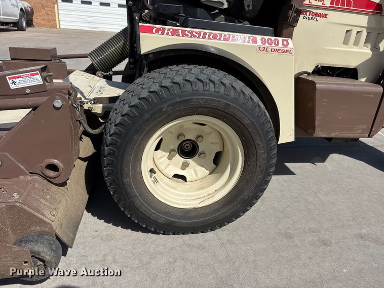 image for item ET1763 2018 Grasshopper 900D 1.3 ZTR lawn mower