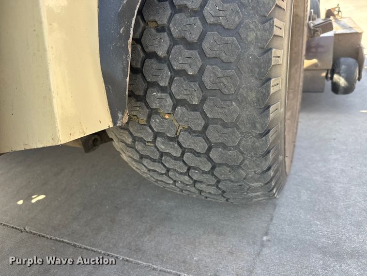 image for item ET1764 2018 Grasshopper 900D 1.3 ZTR lawn mower