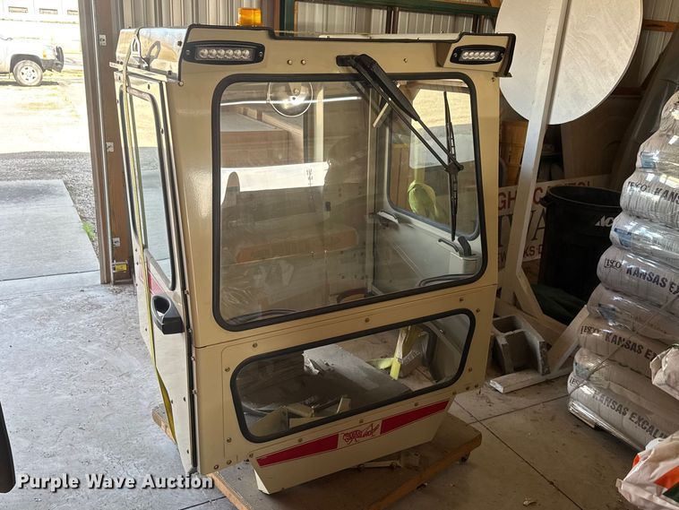 image for item ET1764 2018 Grasshopper 900D 1.3 ZTR lawn mower