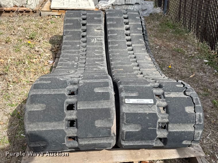 image for item ET1771 Skid steer tracks
