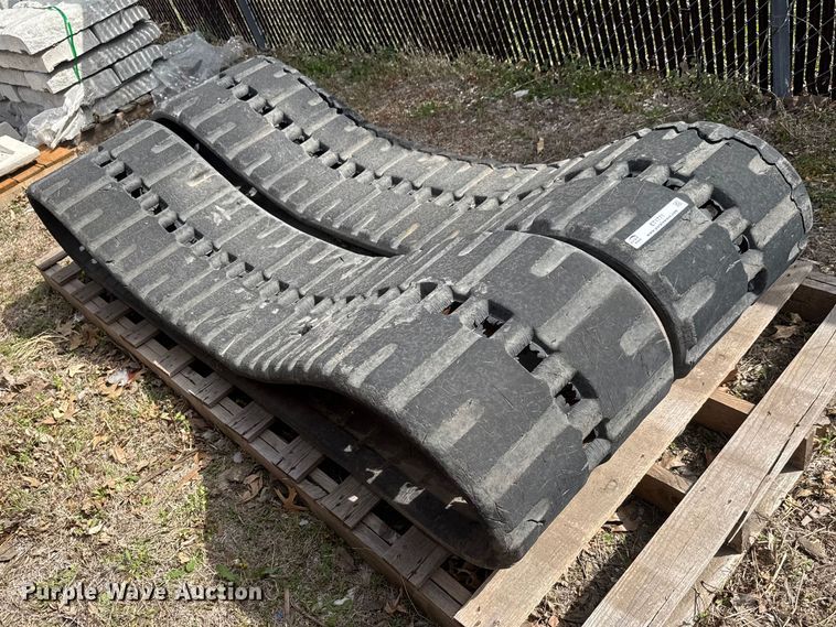 image for item ET1771 Skid steer tracks