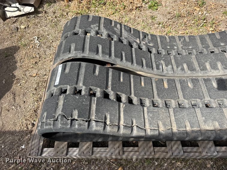 image for item ET1771 Skid steer tracks