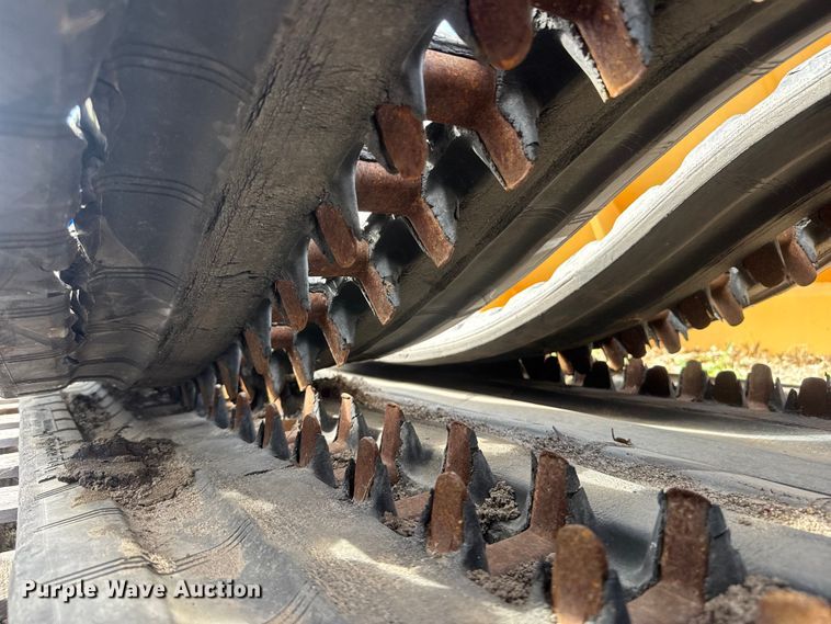 image for item ET1771 Skid steer tracks