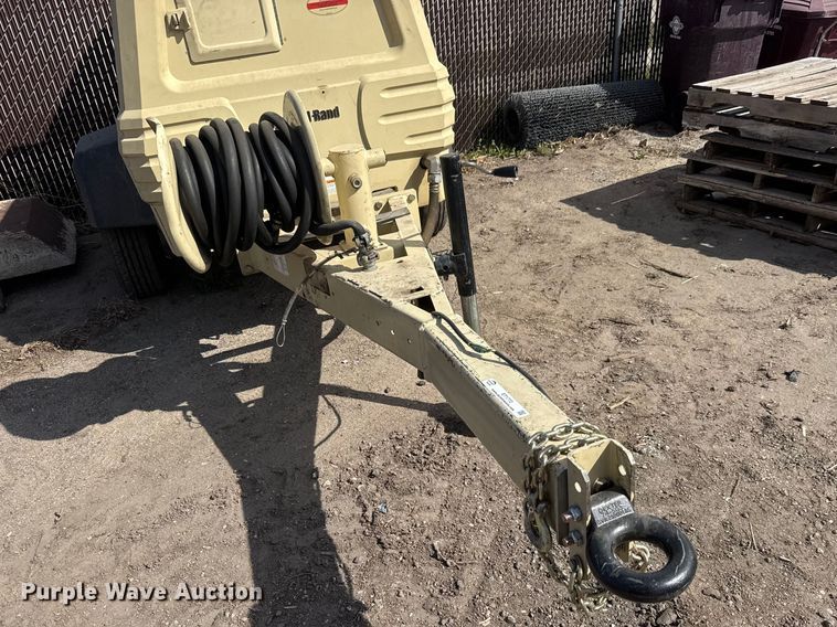 image for item ET1772 2008 Doosan P185 air compressor