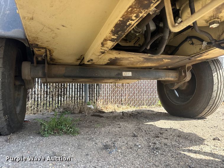 image for item ET1772 2008 Doosan P185 air compressor