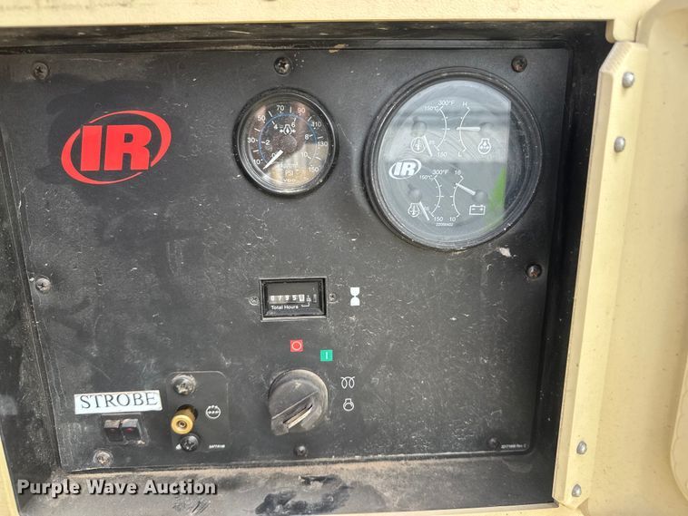 image for item ET1772 2008 Doosan P185 air compressor