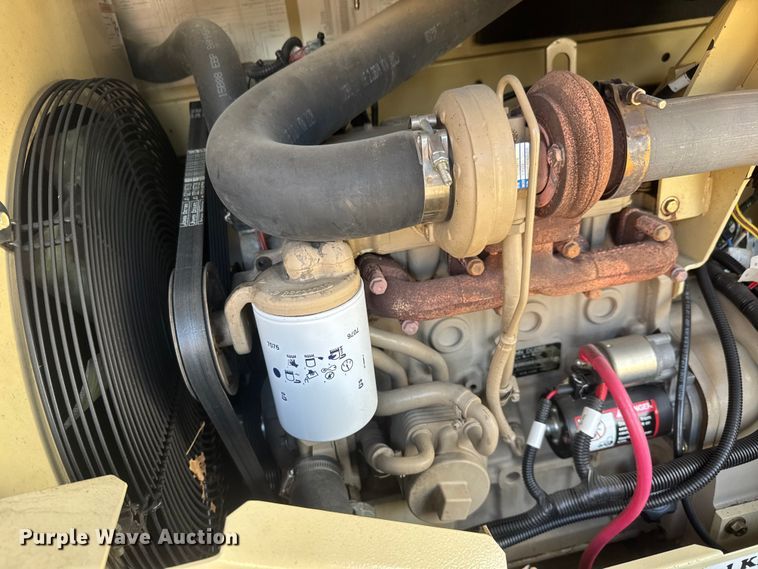 image for item ET1772 2008 Doosan P185 air compressor