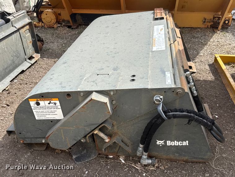 image for item ET1774 2017 Bobcat 72 Sweeper skid steer sweeper