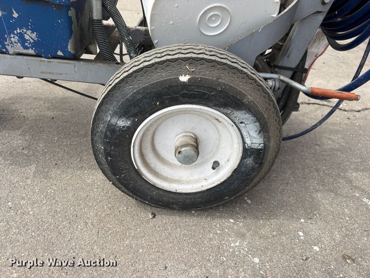 image for item ET1779 Graco Line Lazer 130HS paint striper