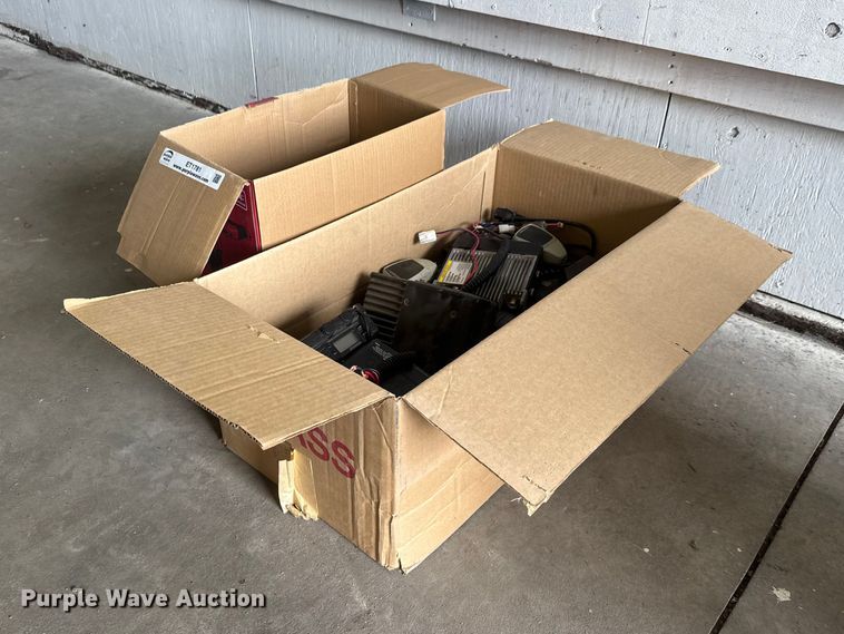 image for item ET1781 (19) Kenwood radios