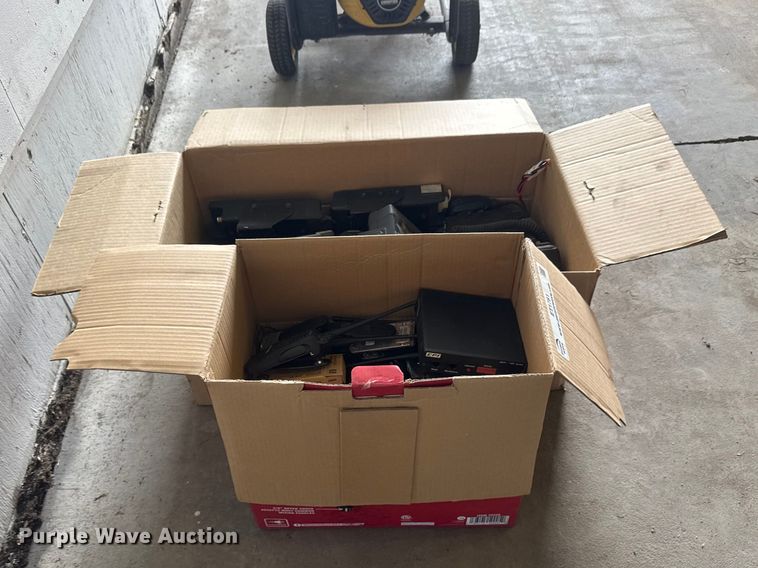 image for item ET1781 (19) Kenwood radios