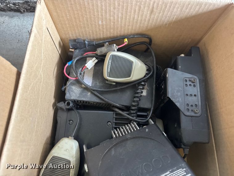 image for item ET1781 (19) Kenwood radios