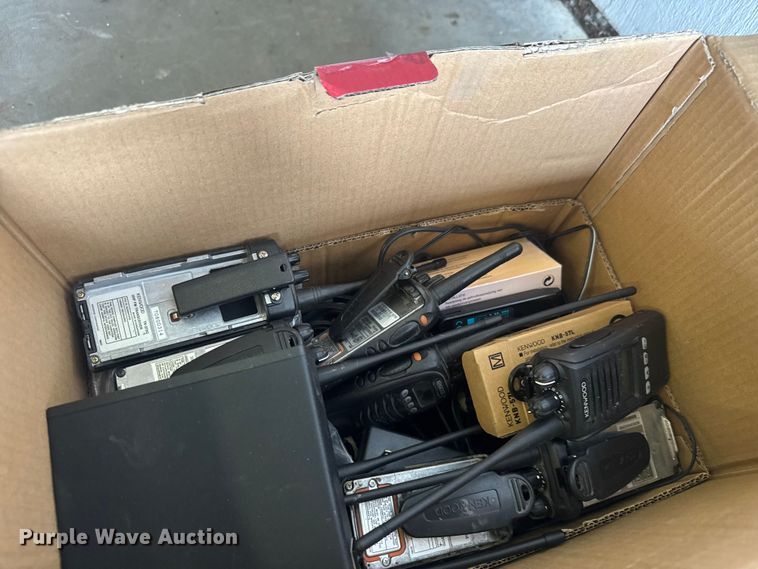 image for item ET1781 (19) Kenwood radios