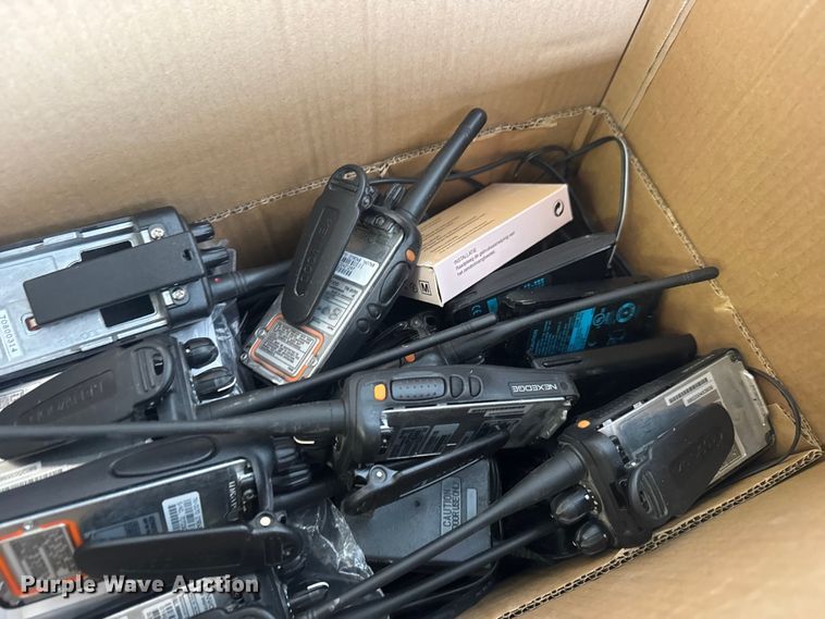 image for item ET1781 (19) Kenwood radios