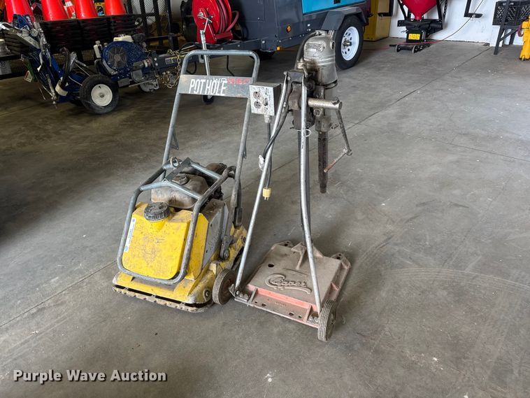 image for item ET1783 2016 Wacker Newson Viroplate WP1550AW-US plate compactor