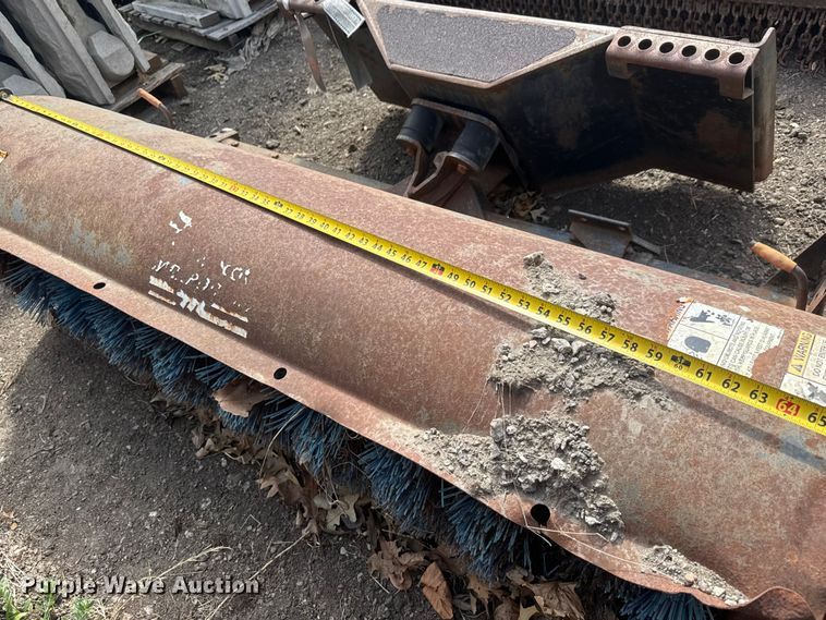 image for item ET1791 Bobcat skid steer broom