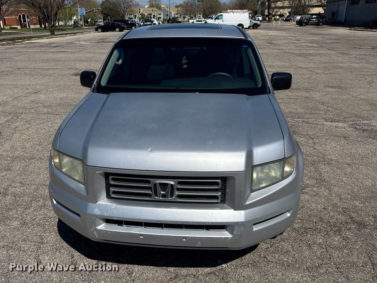 image for item ET1878 2007 Honda Ridgeline Ext. Cab pickup truck