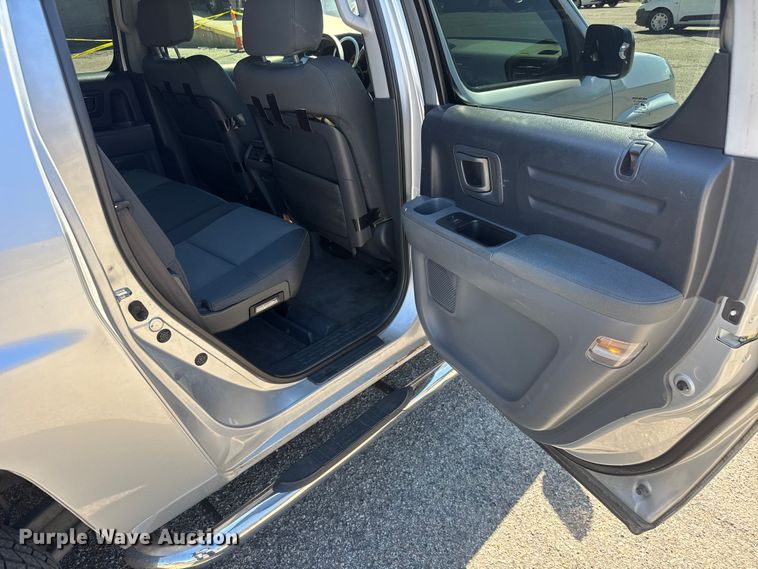 image for item ET1878 2007 Honda Ridgeline Ext. Cab pickup truck