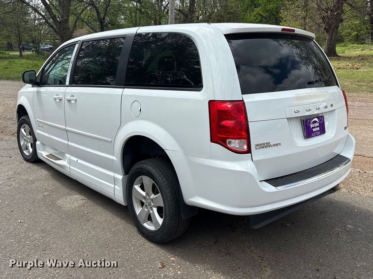 image for item EU0456 2016 Dodge Grand Caravan handicap accessible van