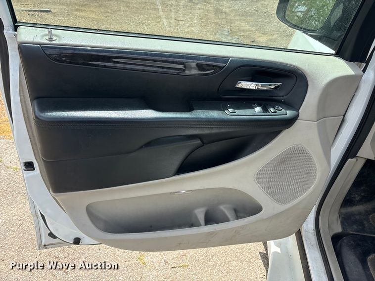 image for item EU0456 2016 Dodge Grand Caravan handicap accessible van