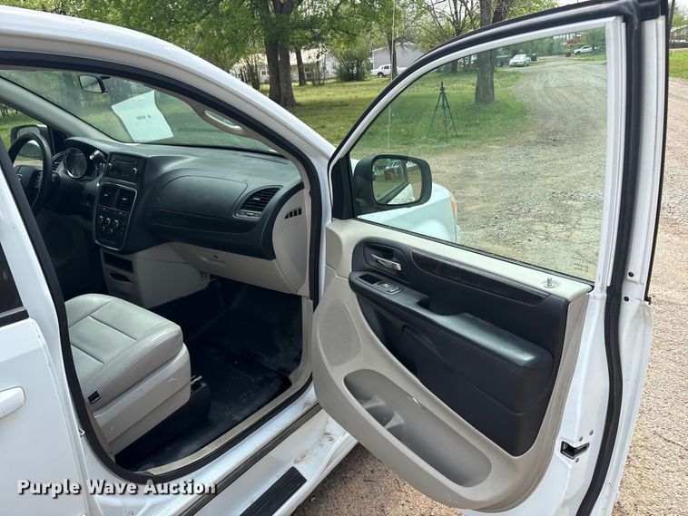 image for item EU0456 2016 Dodge Grand Caravan handicap accessible van