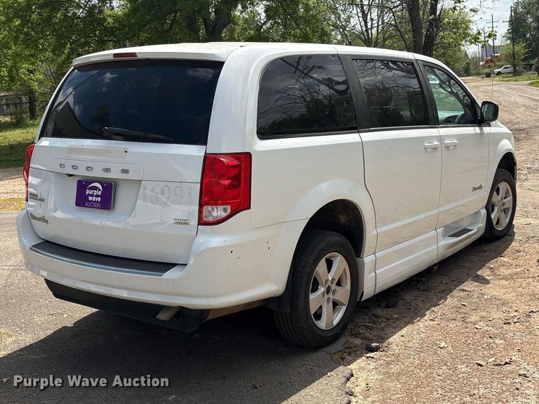 image for item EU0457 2018 Dodge Grand Caravan handicap accessible van