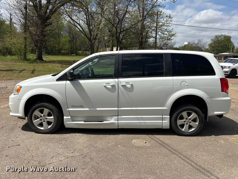 image for item EU0457 2018 Dodge Grand Caravan handicap accessible van