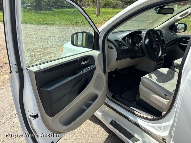 image for item EU0457 2018 Dodge Grand Caravan handicap accessible van