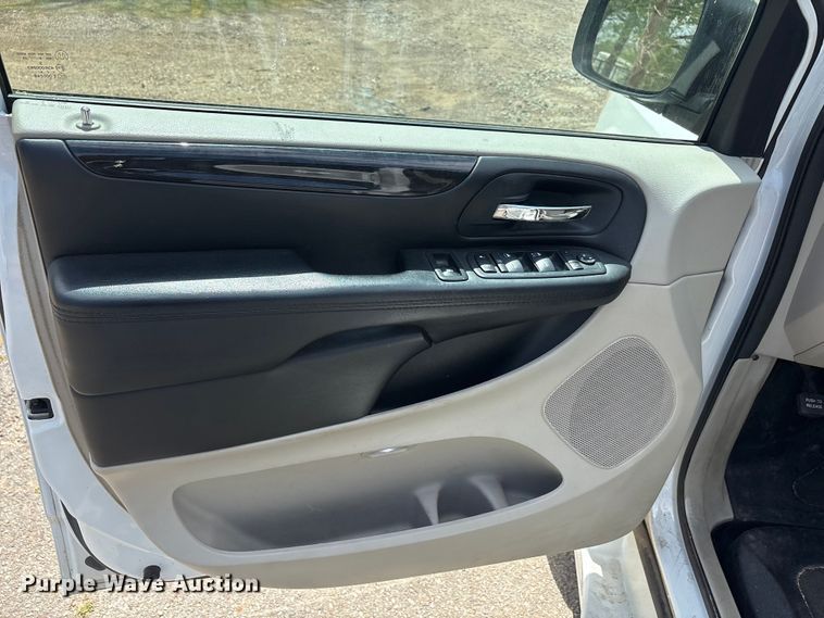 image for item EU0457 2018 Dodge Grand Caravan handicap accessible van