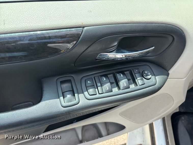 image for item EU0457 2018 Dodge Grand Caravan handicap accessible van