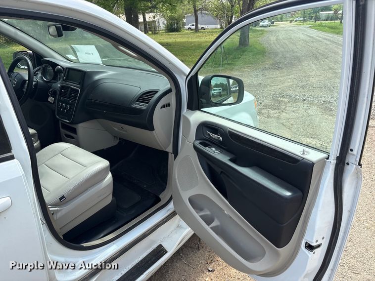 image for item EU0457 2018 Dodge Grand Caravan handicap accessible van