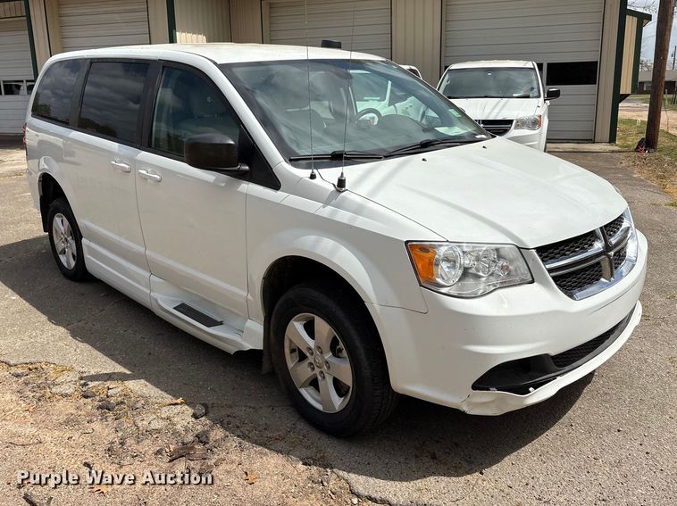 image for item EU0458 2018 Dodge Grand Caravan handicap accessible van
