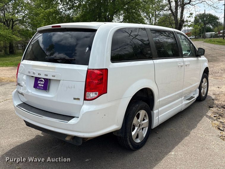 image for item EU0458 2018 Dodge Grand Caravan handicap accessible van