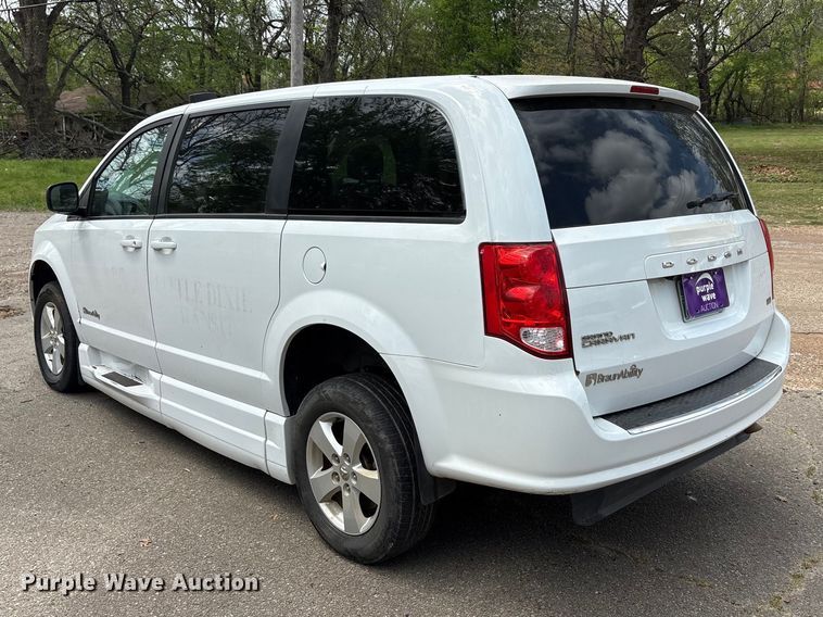 image for item EU0458 2018 Dodge Grand Caravan handicap accessible van