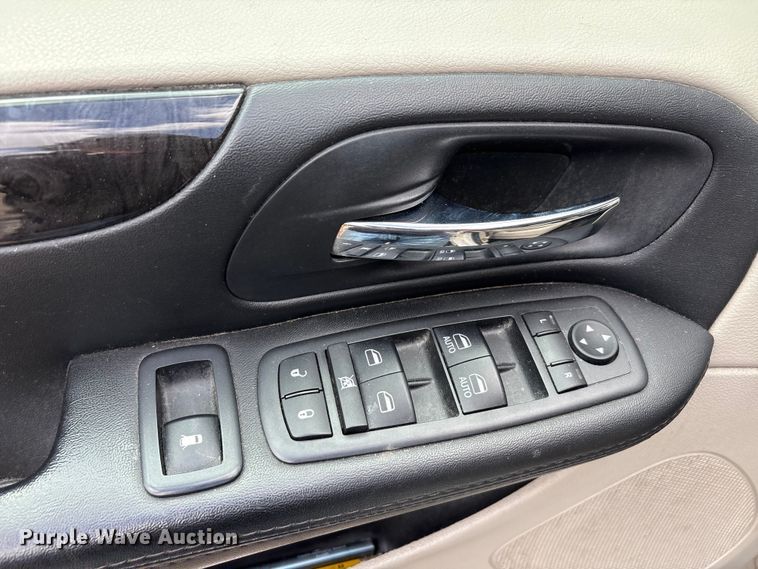 image for item EU0458 2018 Dodge Grand Caravan handicap accessible van