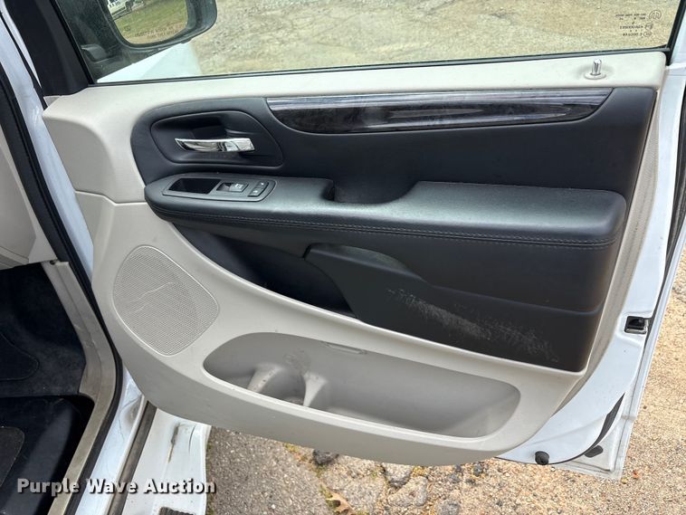 image for item EU0458 2018 Dodge Grand Caravan handicap accessible van