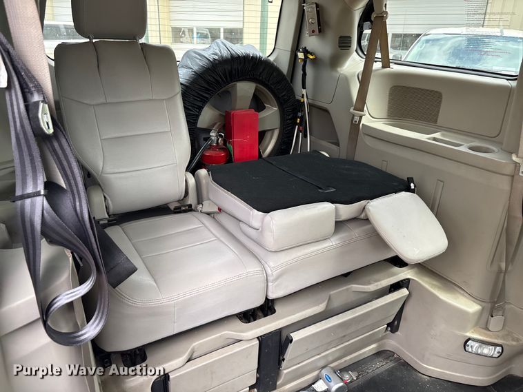 image for item EU0458 2018 Dodge Grand Caravan handicap accessible van