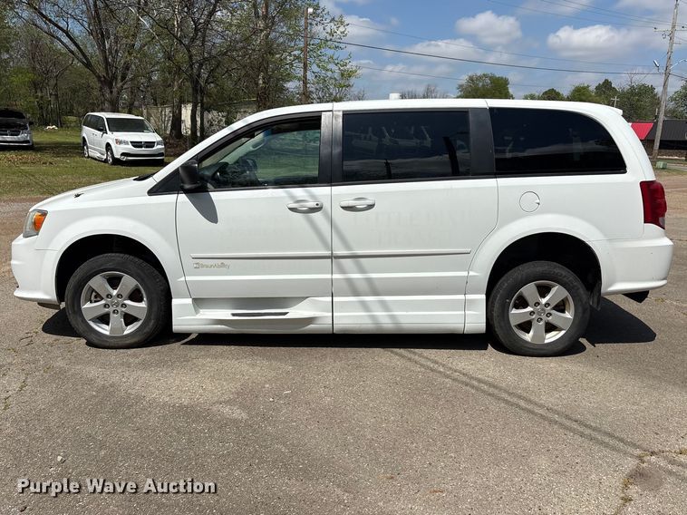 image for item EU0459 2016 Dodge Grand Caravan handicap accessible van