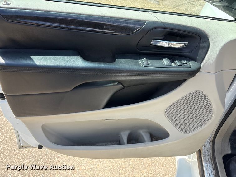 image for item EU0459 2016 Dodge Grand Caravan handicap accessible van