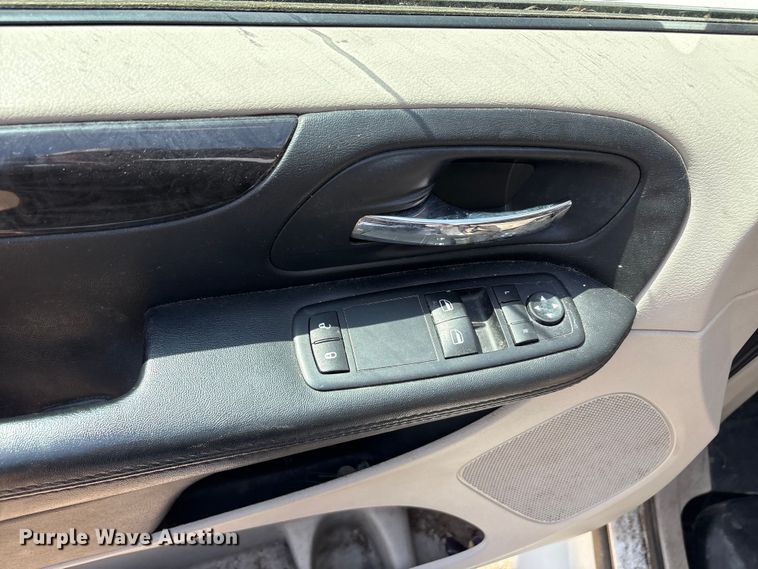 image for item EU0459 2016 Dodge Grand Caravan handicap accessible van