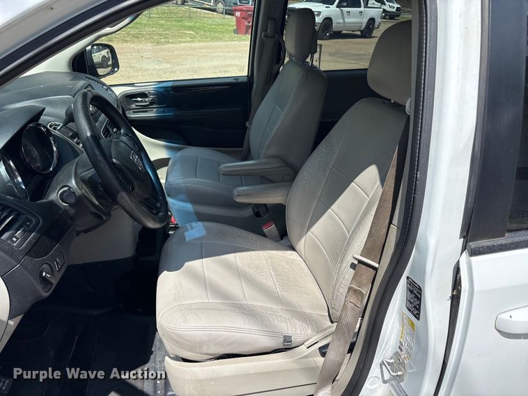 image for item EU0459 2016 Dodge Grand Caravan handicap accessible van