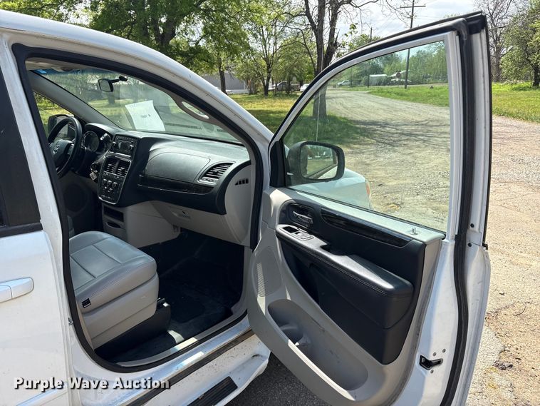 image for item EU0459 2016 Dodge Grand Caravan handicap accessible van