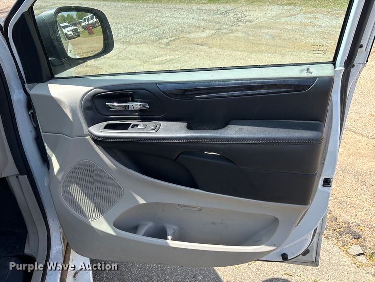 image for item EU0459 2016 Dodge Grand Caravan handicap accessible van